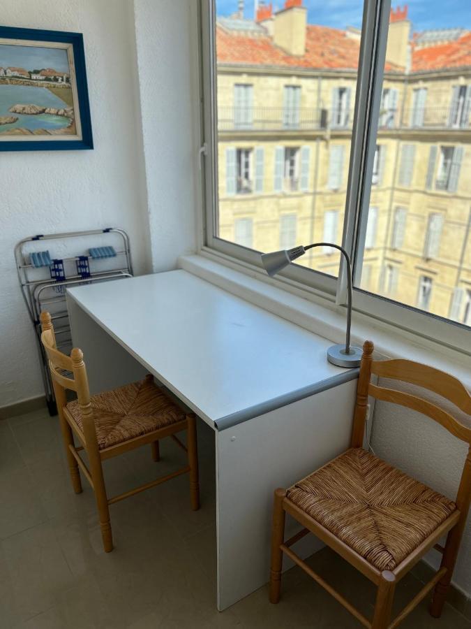 Celebre Vieux Port, Marseille Apartment Exterior foto