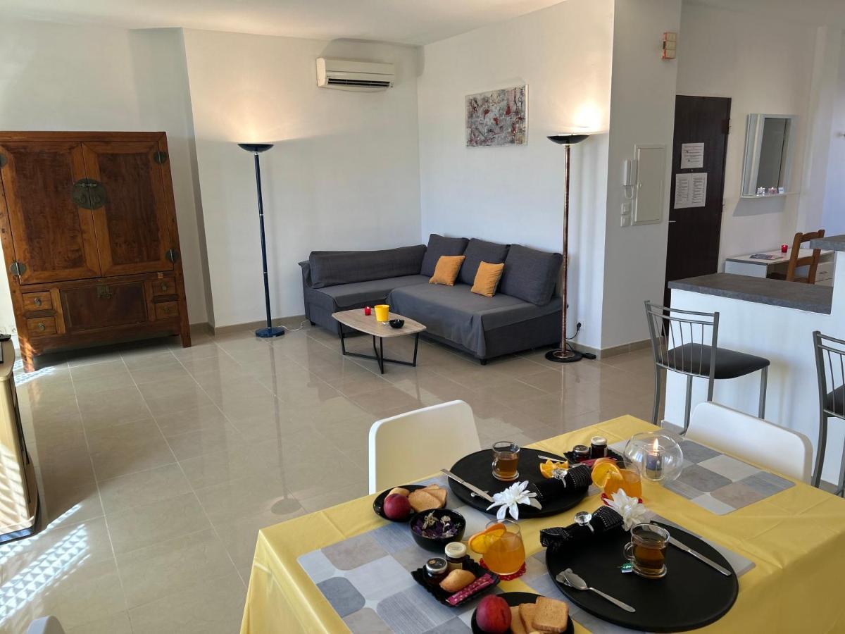 Celebre Vieux Port, Marseille Apartment Exterior foto